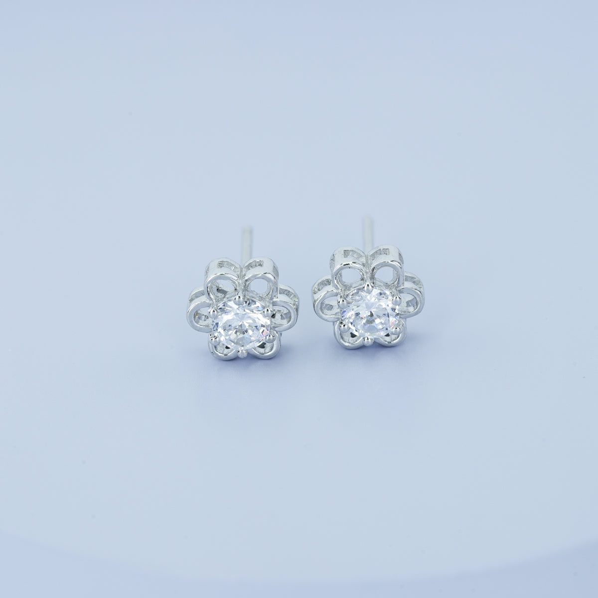 925 sterling silver flower stud earrings for women India