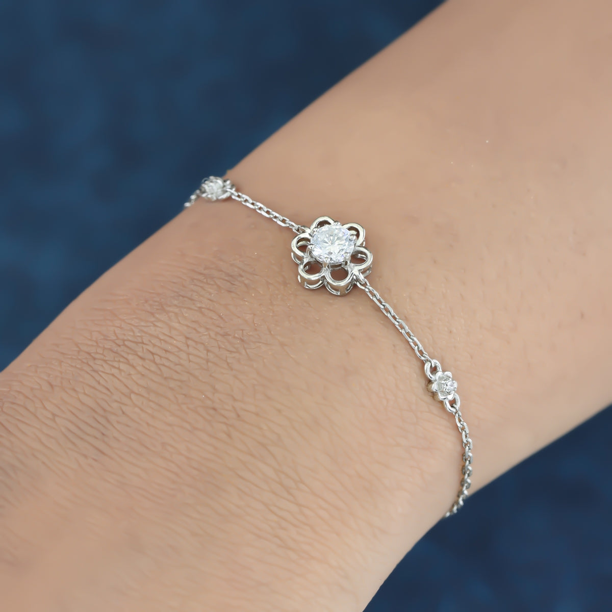 925 sterling silver flower stud bracelet for women India