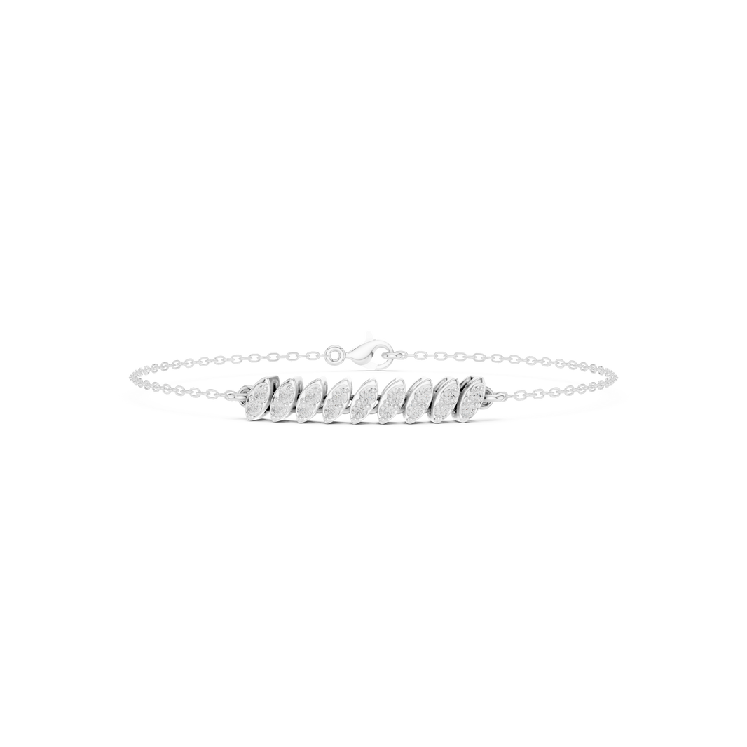 Marquise twist chain bracelet with graduated leaf motif centre detailing