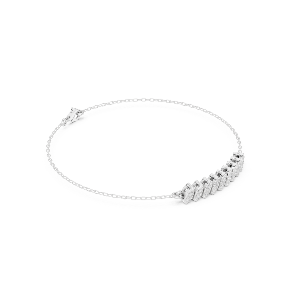 Marquise twist chain bracelet with graduated leaf motif centre detailing