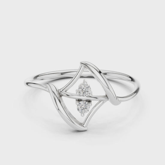 Geometric star design diamond ring with dual stone setting